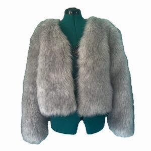 NWOT Carli Bybel x Missguided Gray Faux Fur Jacket Cropped Coat Teddy Sz 2